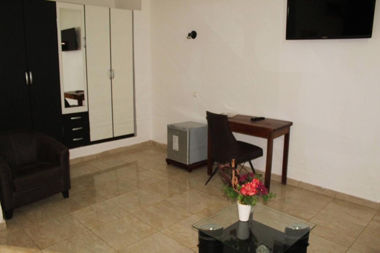 Complexe Hotelier Olympe 코로고 외부 사진